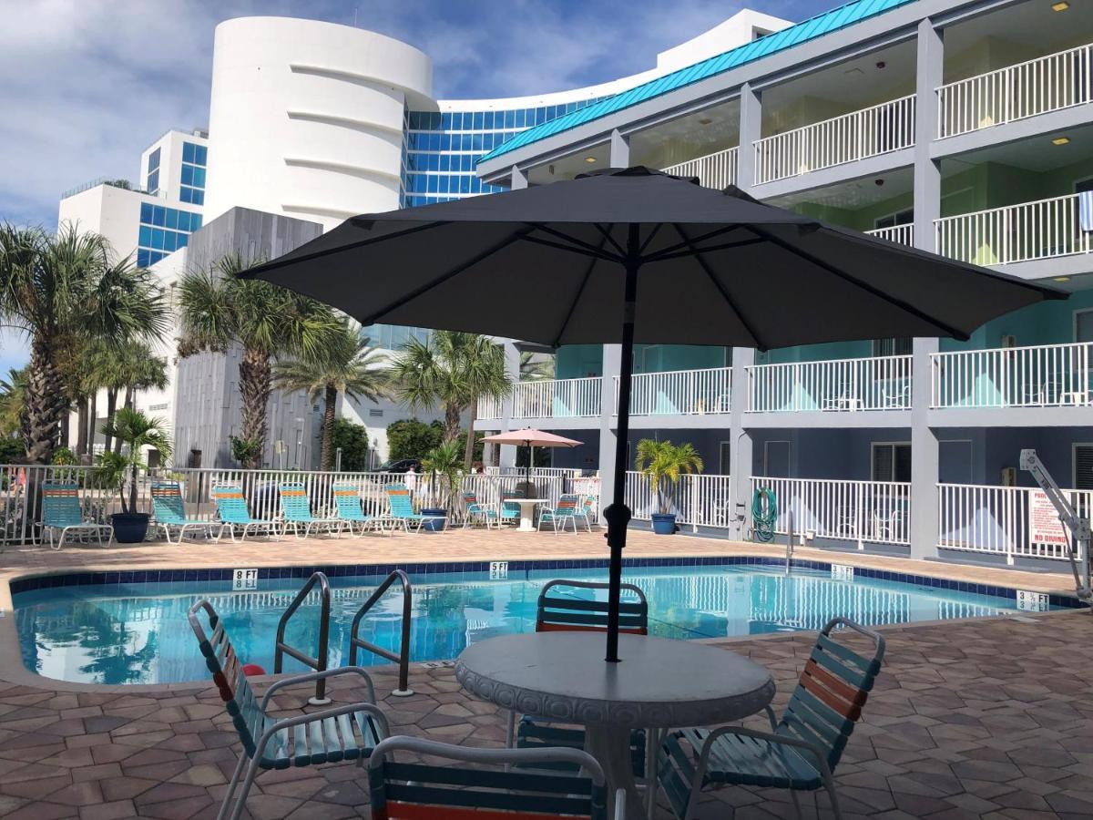 Pelican Pointe Clearwater Beach Hotel Екстер'єр фото